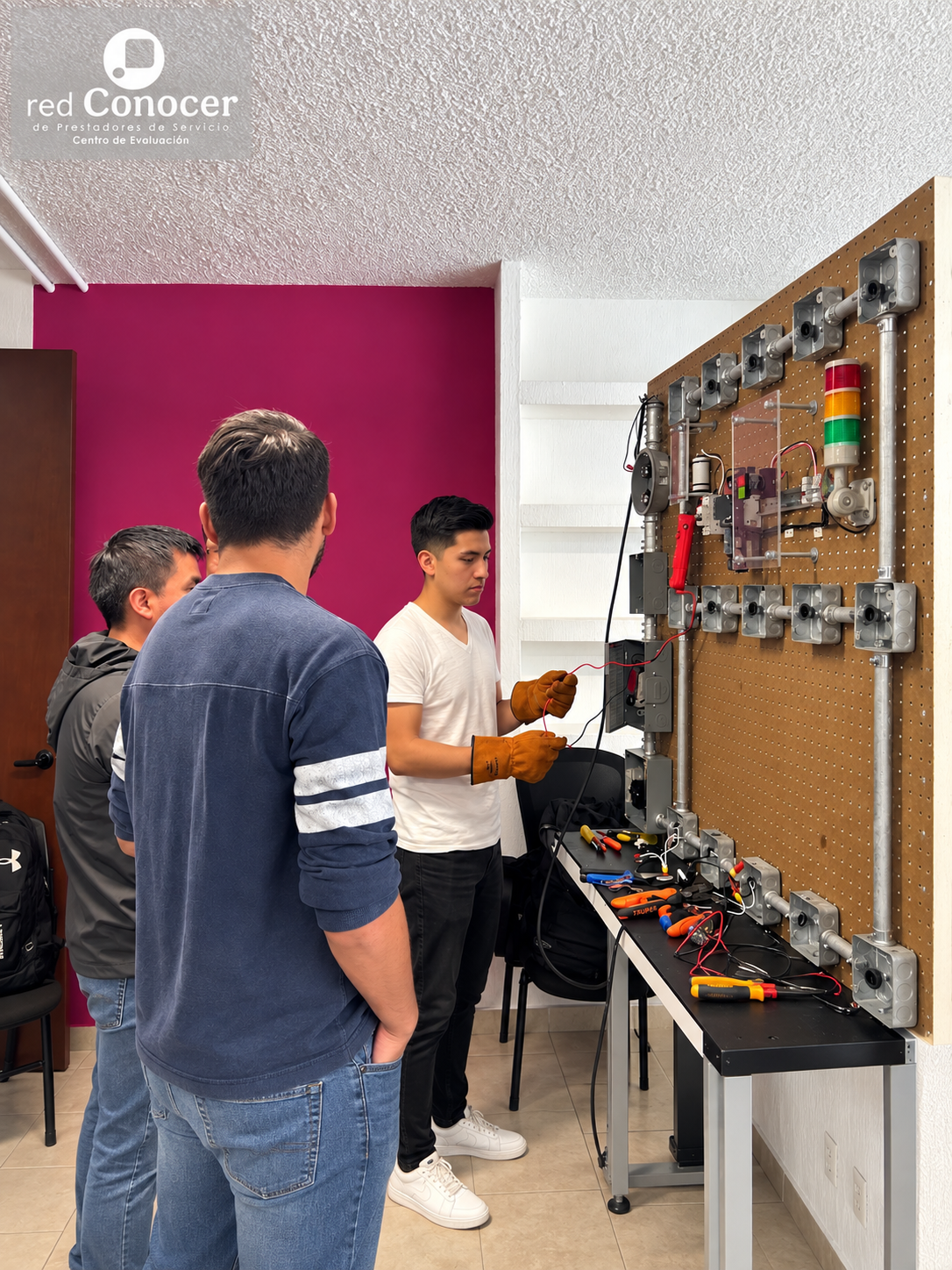 EC0118 Realización de Instalaciones Eléctricas en Edificación de Vivienda